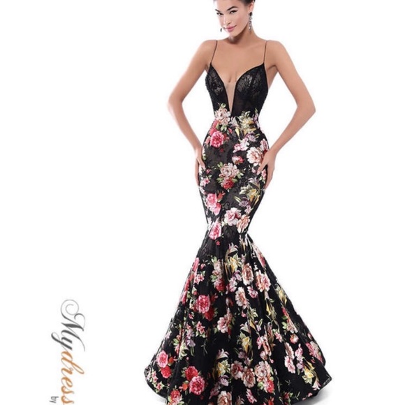 Tarik Ediz Dresses & Skirts - Tarik Ediz Black and Pink Sleeveless Prom Gown